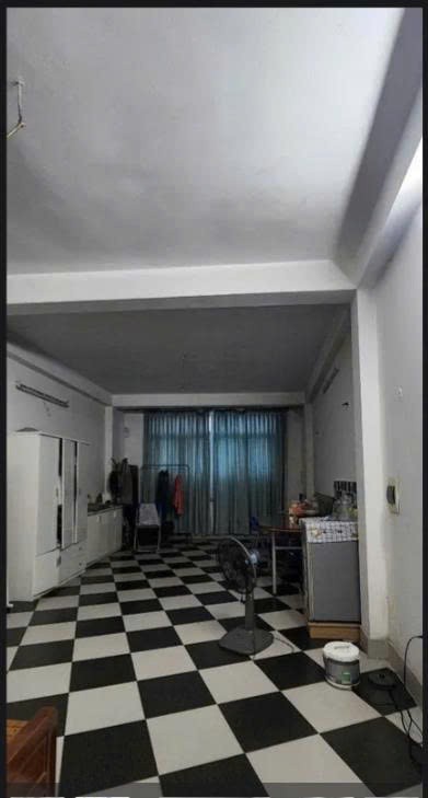 Hiếm nhà 3 tầng mặt phố Phùng Hưng, 108m2, MT 4.2m, vị trí đẹp, KD sầm uất, giá 28.5 tỷ