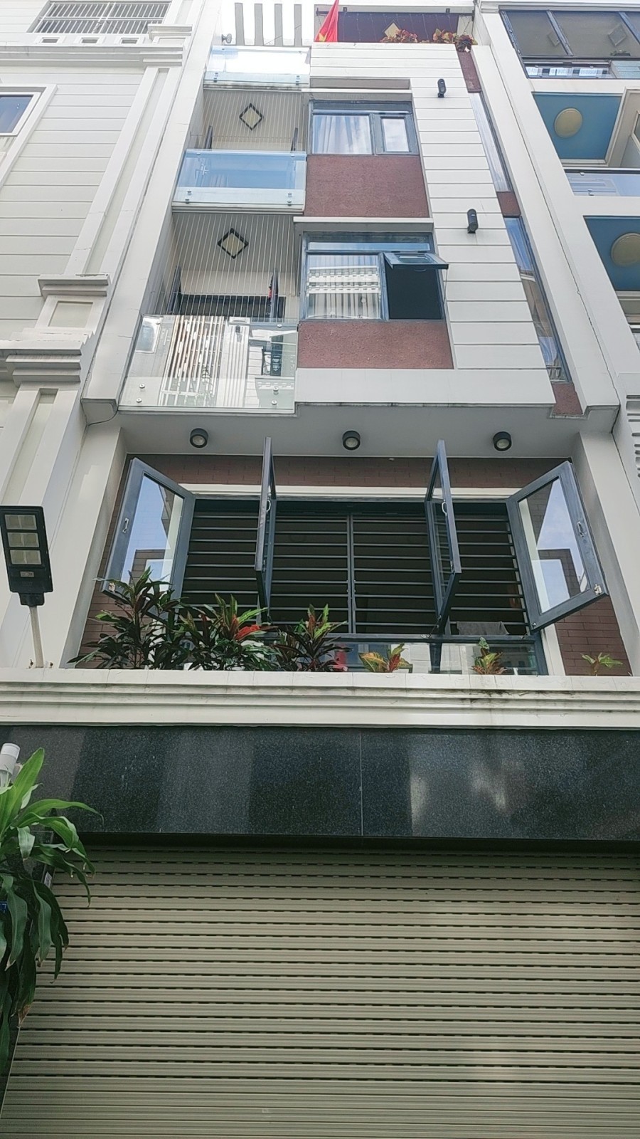 NHÀ ĐẸP 5 TẦNG KHU VIP NƠ TRANG LONG - XE HƠI ĐỖ CỬA - GIÁ SIÊU TỐT 3