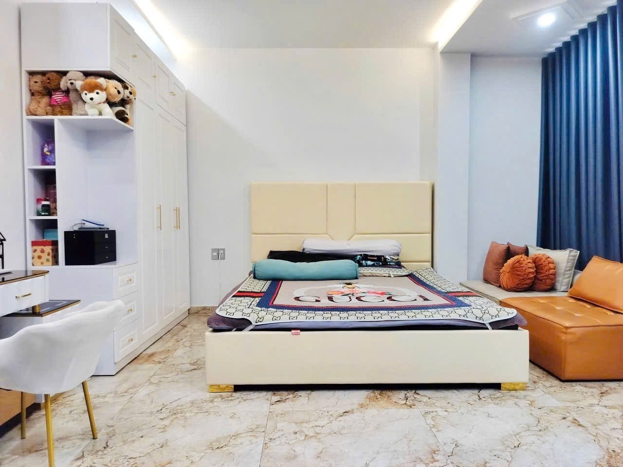 BÁN GẤP TOÀ NHÀ VĂN PHÒNG 8 TẦNG - DT 190m2 NỞ HẬU - MẶT TIỀN ĐƯỜNG NGUYỄN VĂN NGHI 6