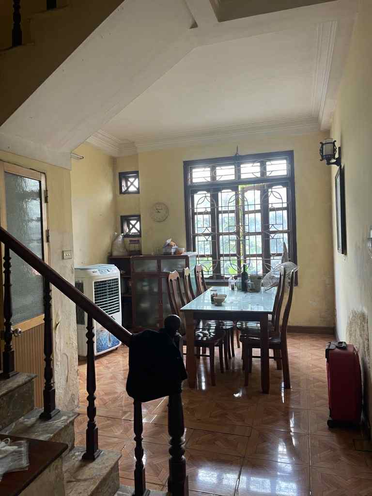 bán nhà mặt phố Ngọc Lâm, 60m, gần ngã tư Ngọc Lâm-Hồng Tiến, cách cầu Chương Dương 5 phút lái xe 4