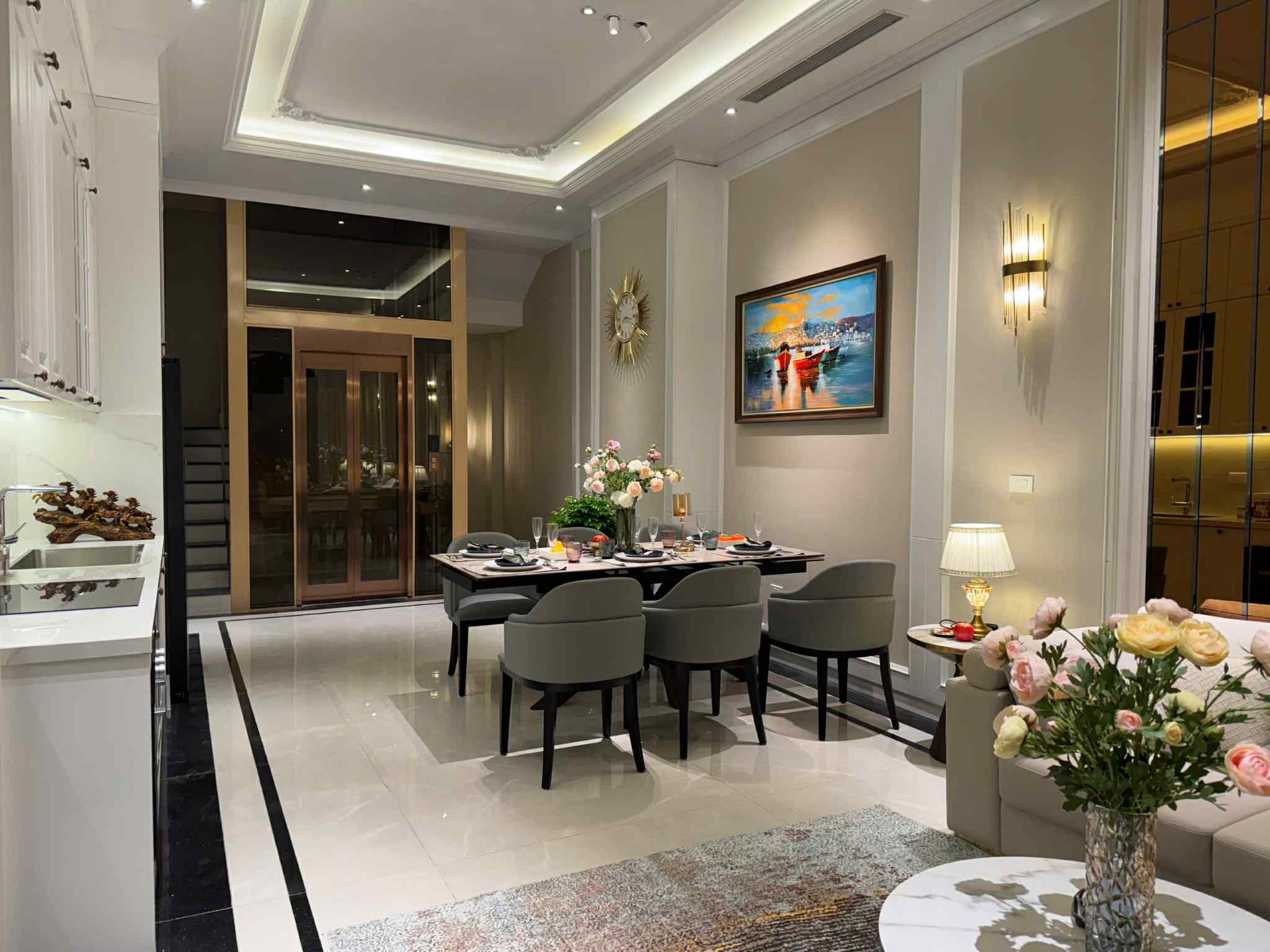 bán nhà 8 tầng thang máy, full nội thất, gần Aeon Long Biên, ôtô tránh, kinh doanh, cách cầu Trần 2