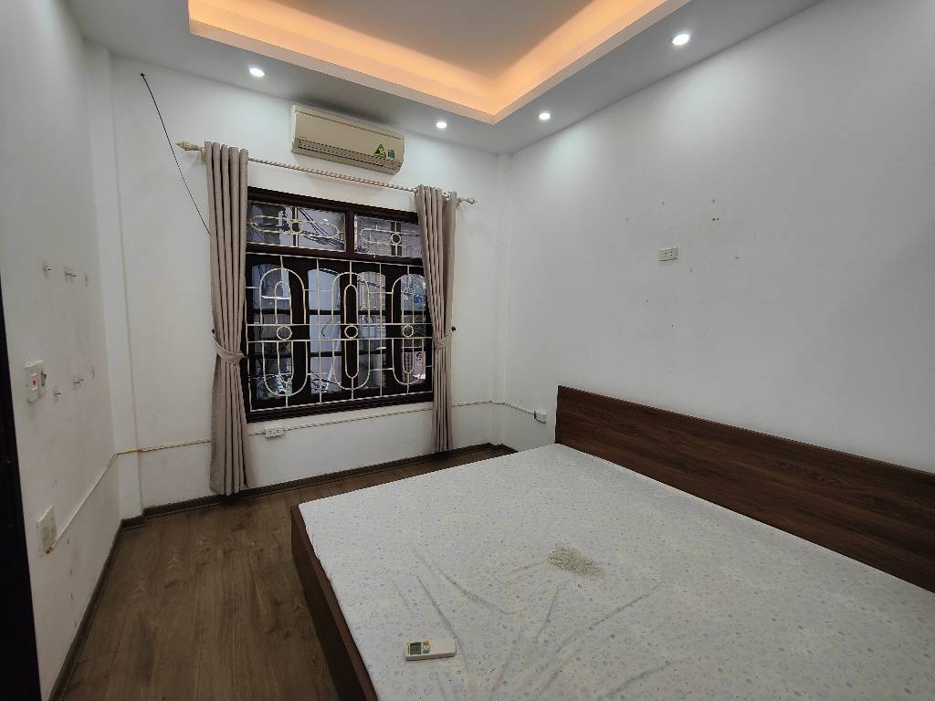 Cần bán Nhà mặt tiền đường Lĩnh Nam, Phường Vĩnh Hưng, Diện tích 22m², Giá 5.25 Tỷ