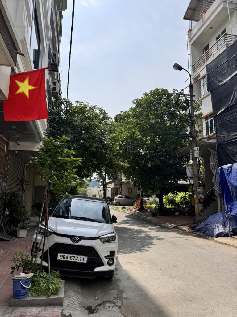 45m2 NHÀ 6 TẦNG,  VỈA HÈ, KINH DOANH, ÔTÔ TRÁNH NHAU KHU VIP LAI XÁ, NGAY CỔNG CHÀO HOÀI ĐỨC, 12 tỷ