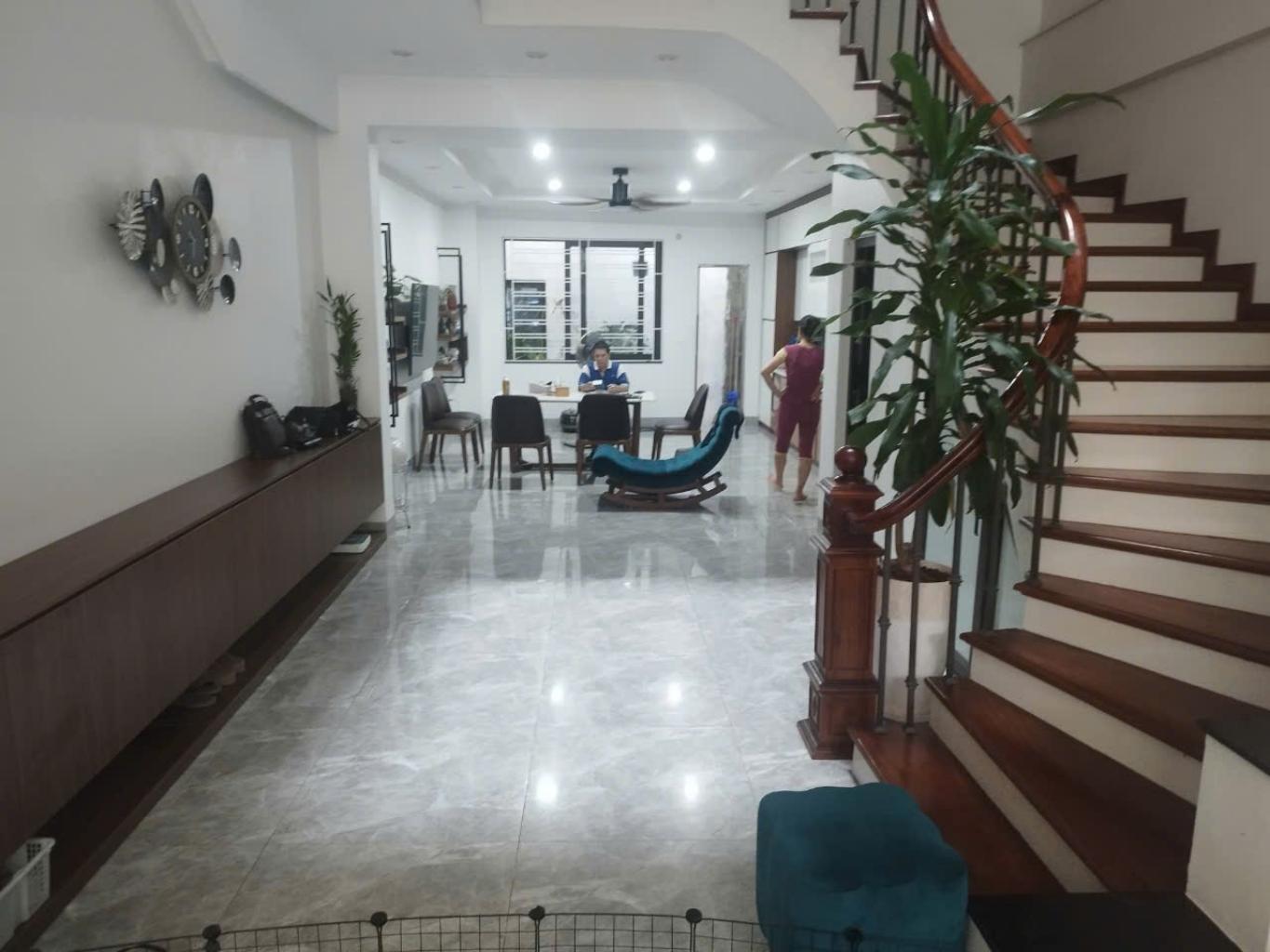 PHÚC ĐỒNG,LONG BIÊN 19tỷ 85m MẶT TIỀN 5.5, SẴN 5 TẦNG Ô TÔ GARA 3
