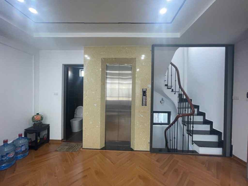 bán nhà Ngọc Lâm, 6 tầng thang máy, full nội thất, gara ôtô, ngõ thông Ngọc Lâm-Nguyễn Văn Cừ 5
