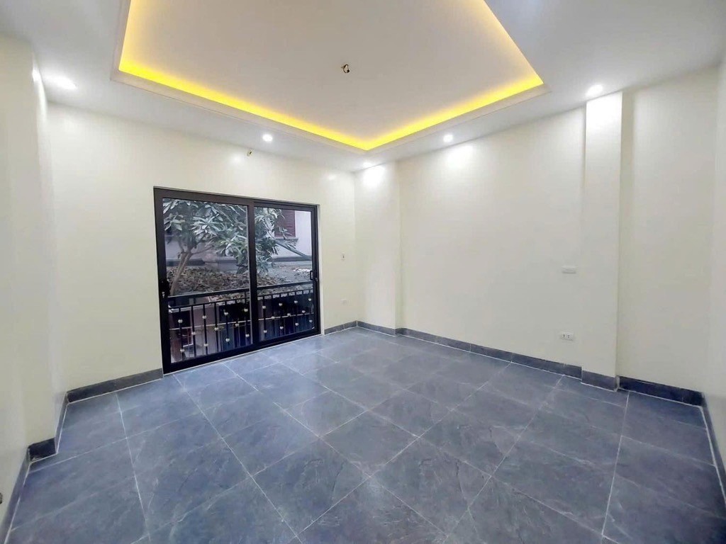 Cần bán Nhà mặt tiền đường Lĩnh Nam, Phường Vĩnh Hưng, Diện tích 33m², Giá 7.1 Tỷ 5