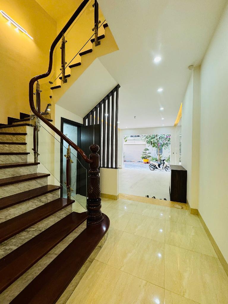 PHÚC ĐỒNG,LONG BIÊN 16tỷ 60m,PHÂN LÔ Ô TÔ VỈA HÈ,VỪA Ở VỪA KINH DOANH CHO THUÊ ĐỈNH 3