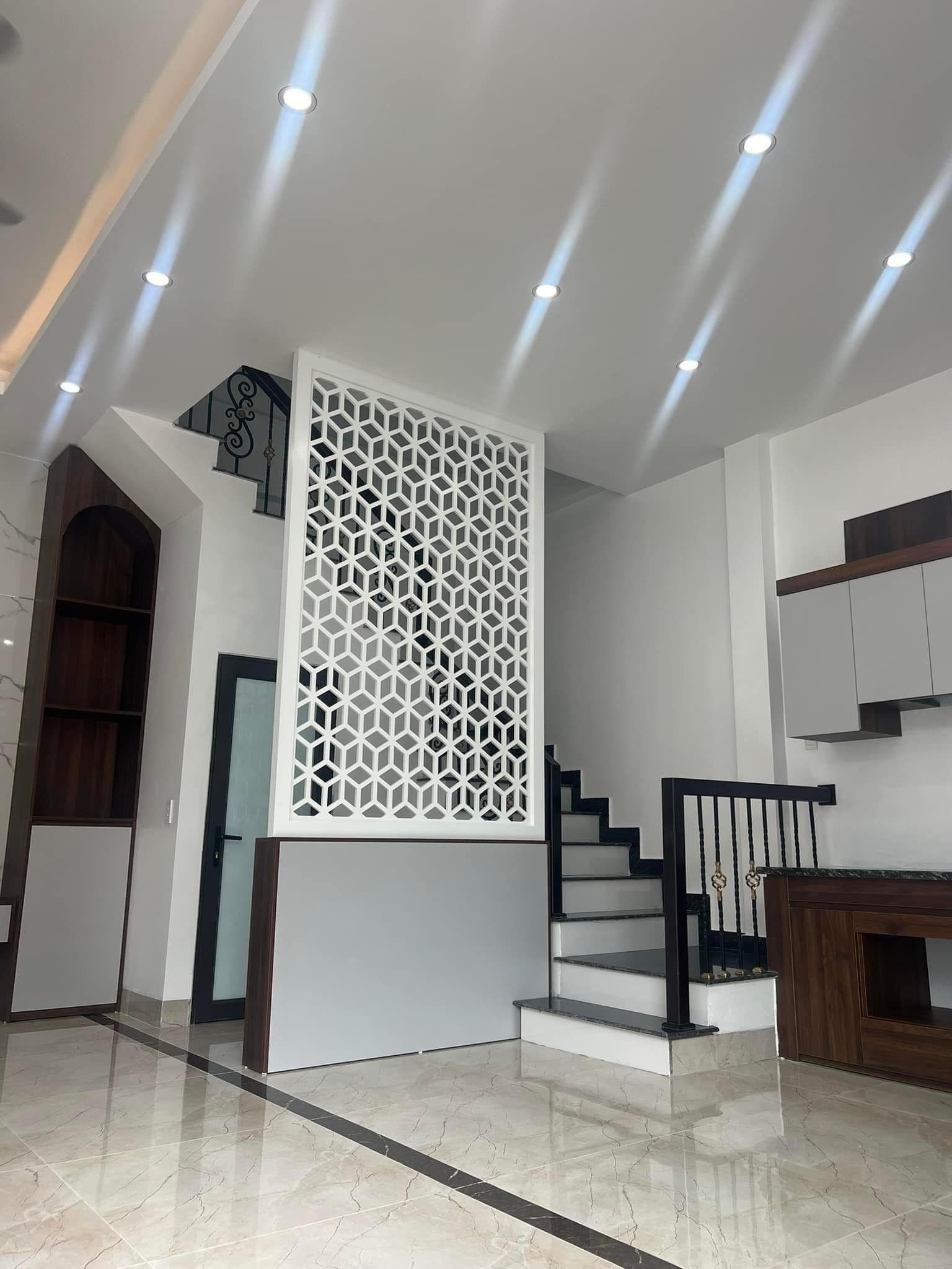 Bán nhà 3 tầng ngõ phố An Ninh, phường Hải Dương, Tây HP, 44.3m2, 3 ngủ, chỉ 2.3x tỷ 3
