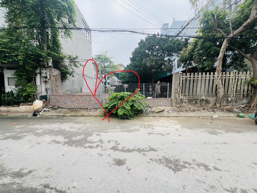 BỒ ĐỀ,LONG BIÊN 30tỷ 115m MẶT PHỐ VỈA HÈ KINH DOANH CHO THUÊ,VĂN PHÒNG 2