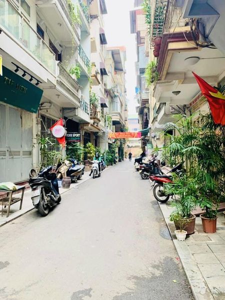 Nhà Đẹp Phân Lô Lý Nam Đế 60M2x4T MT 5M 21 Tỷ Ô TÔ – 2 Thoáng vị trí rất đẹp