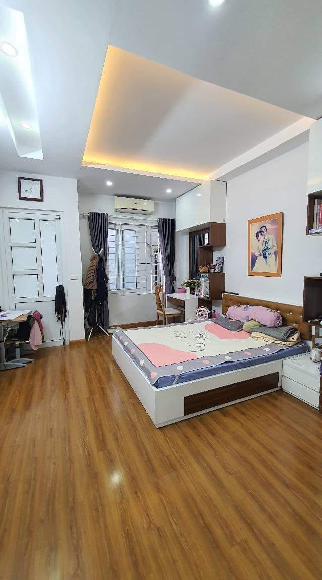 NHÀ THỤY PHƯƠNG – 37M² x 5 TẦNG – Ô TÔ ĐỖ CỔNG – GẦN CHỢ KẺ VẼ – GIÁ CHỈ 7 TỶ 2