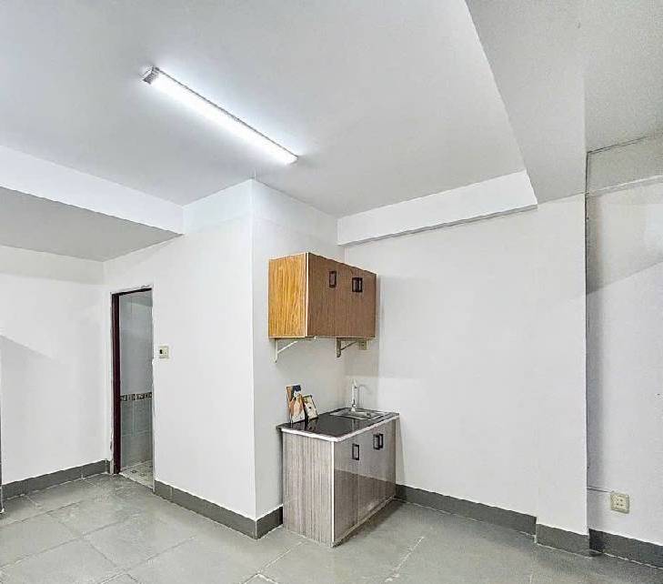 Bán nhà CHDV Bến Bình Đông 5x18 xây 5 tầng mớ 36 tr/ tháng chỉ 8 tỷ 3 4