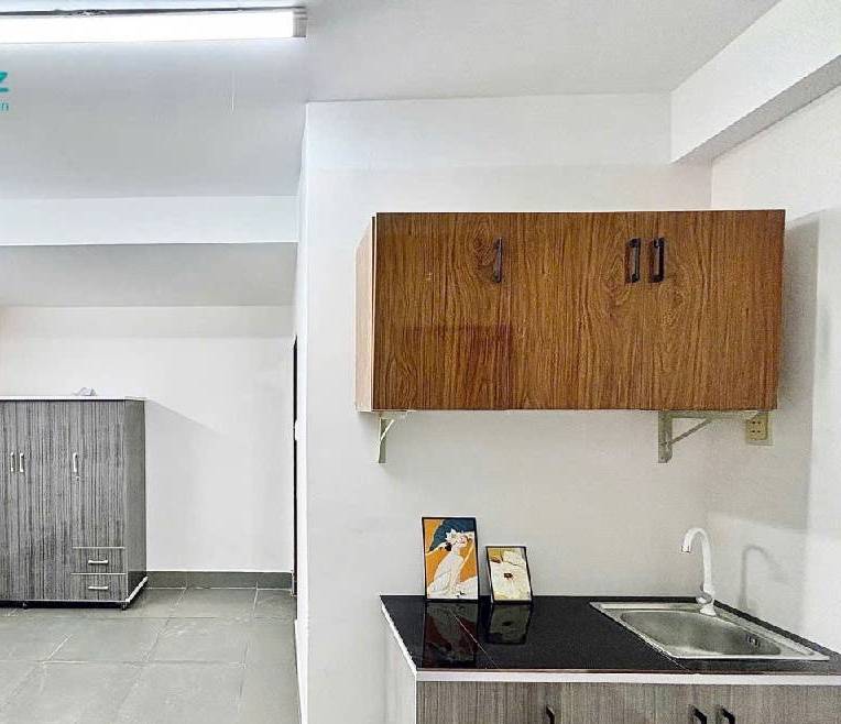 Bán nhà CHDV Bến Bình Đông 5x18 xây 5 tầng mớ 36 tr/ tháng chỉ 8 tỷ 3 2