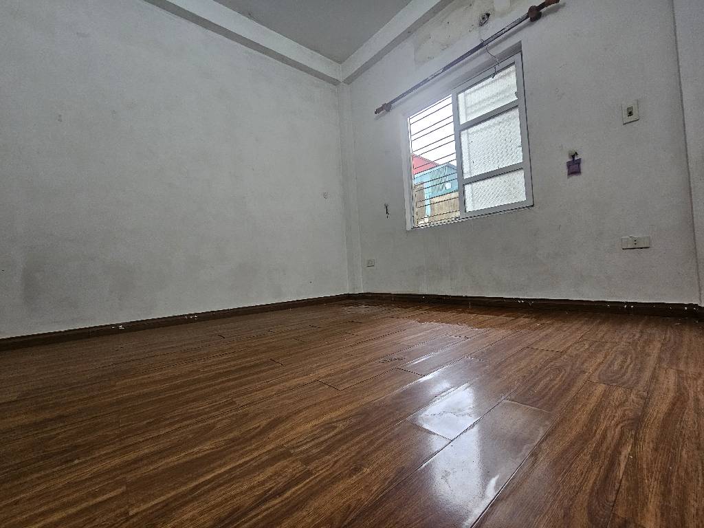 Cần bán Nhà mặt tiền đường Tam Trinh, Phường Mai Động, Diện tích 37m², Giá 5.4 Tỷ 3