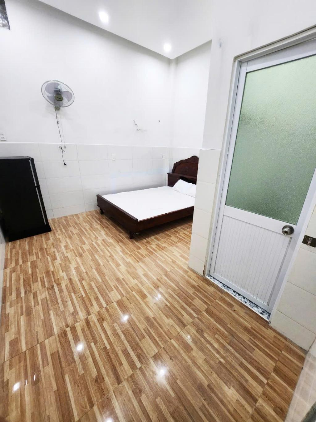 Mặt tiền xe hơi Dương Bá Trạc xe hơi ngủ ngang 4m Phân lô chỉ 10 tỷ nhỉnh 3