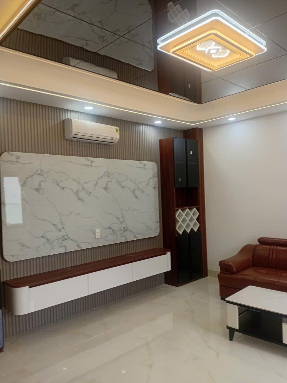 Góc 2 MT Hxh – Chiến Lược - Bình Trị Đông - Bình Tân - 71m2 - 5T - 5PN – Chỉ 7Ty 4