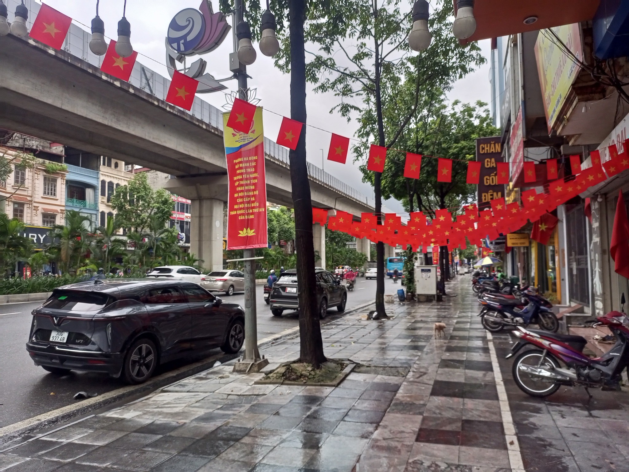 VỠ NỢ BÁN GẤP ,NHÀ MẶT PHỐ QUANG TRUNG - HÀ ĐÔNG -5 Ô TÔ TRÁNH , LÔ GÓC - KINH DOANH ĐỈNH - VỈA HÈ 2