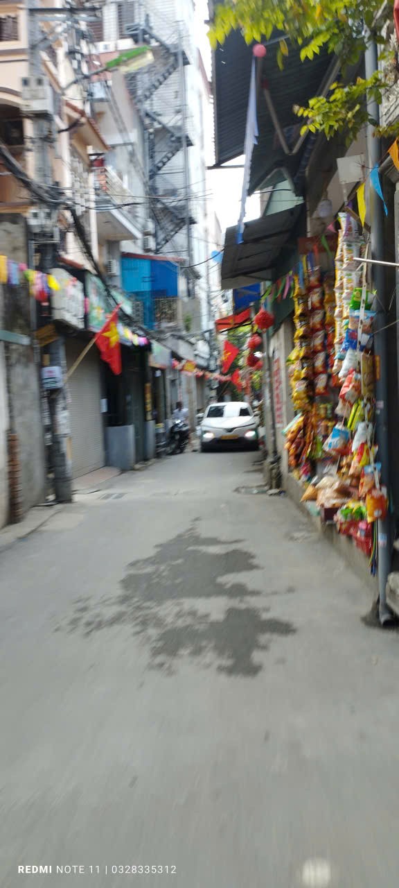 65m2 TẶNG NHÀ DÂN XÂY - Ô TÔ VÀO - MẶT TIỀN 8m -  TƯƠNG LAI SÁT MẶT ĐƯỜNG 17M