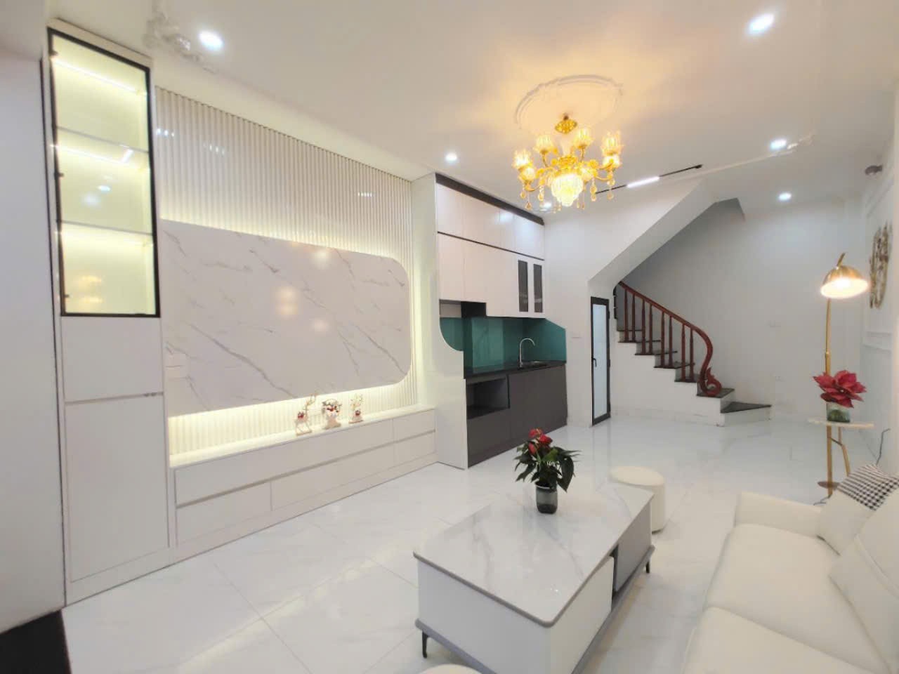 man bồi ba la 51m nhà 6 tầng thang máy ,phân lô vỉa hè , kinh doanh ,giá trị tăng cao , vị trí 2