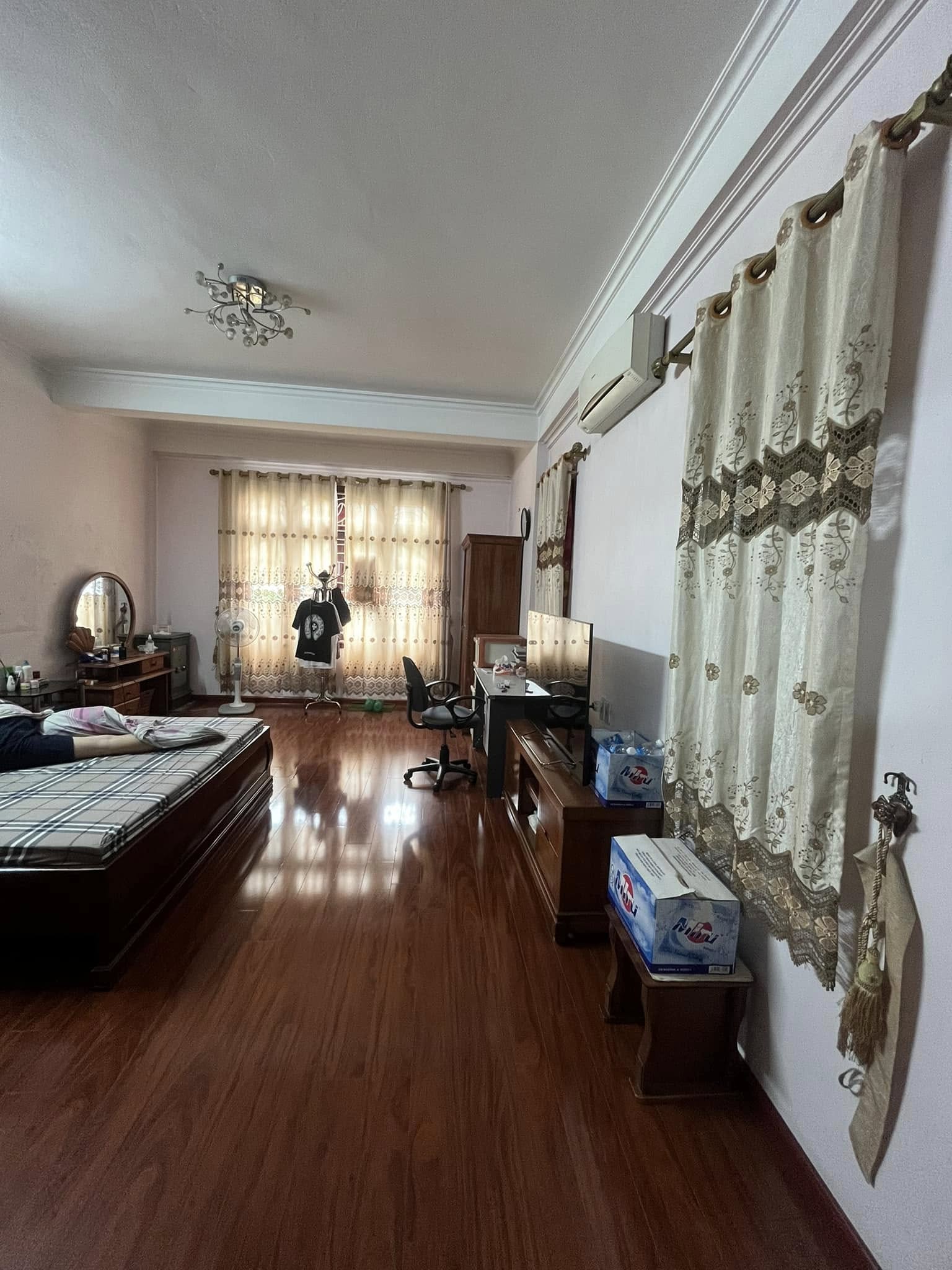BÁN NHÀ NGỌC LÂM LONG BIÊN-ĐỊA CHỈ MẶT PHỐ-90M 4T 15xTỶ-KINH DOANH SẦM UẤT-Ở NGAY 5