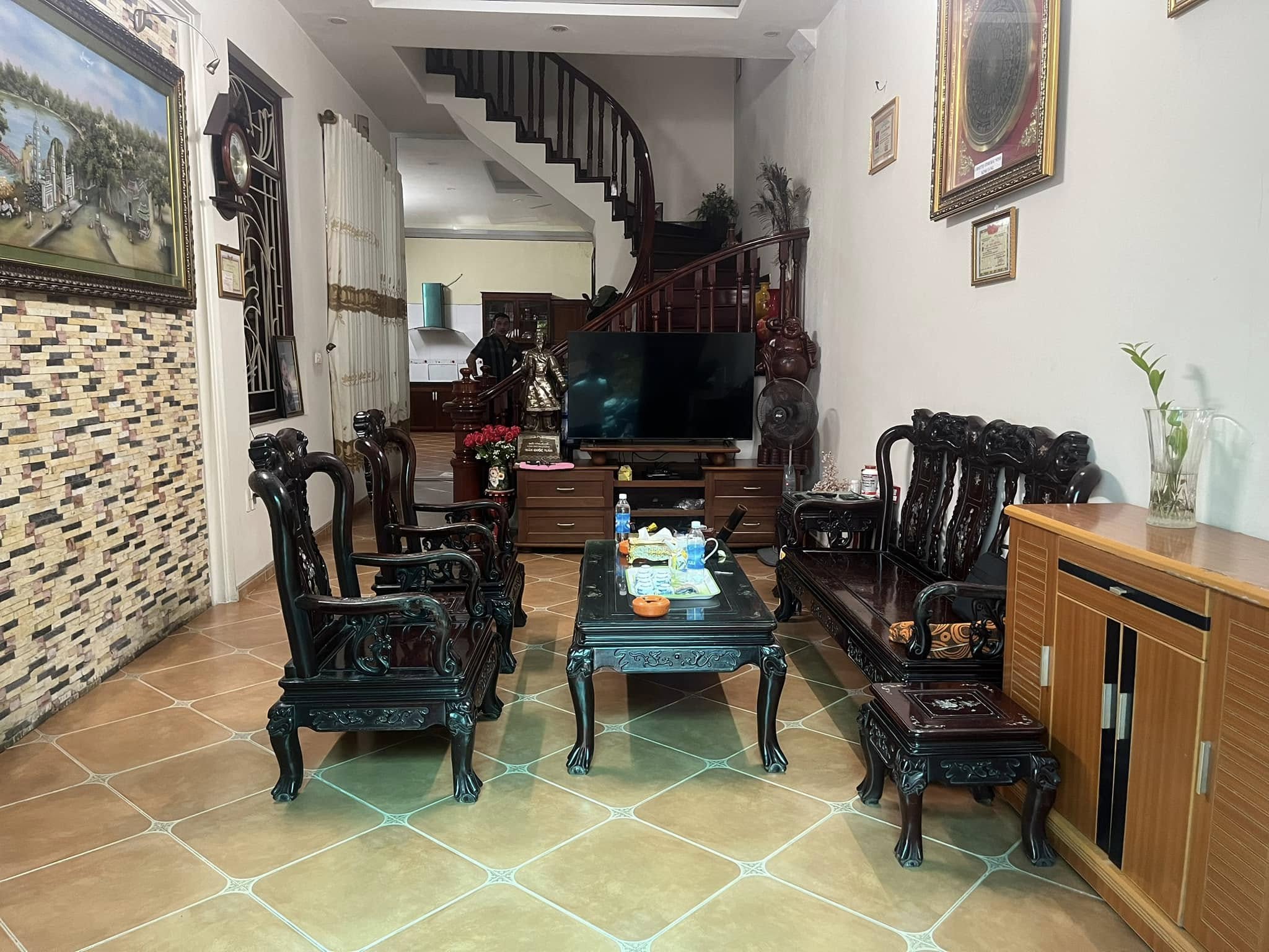 NHÀ ĐỊA CHỈ MẶT PHỐ NGỌC LÂM LONG BIÊN-90M 4T 15xTỶ-KINH DOANH SẦM UẤT-Ở NGAY