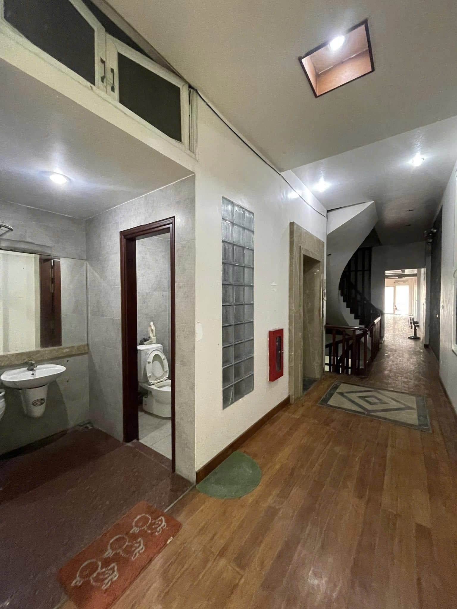 Mặt phố Vũ Thạnh 140m² MT 4.1m 7 tầng thang máy giá 42.5 tỷ dòng tiền 110tr/tháng 3