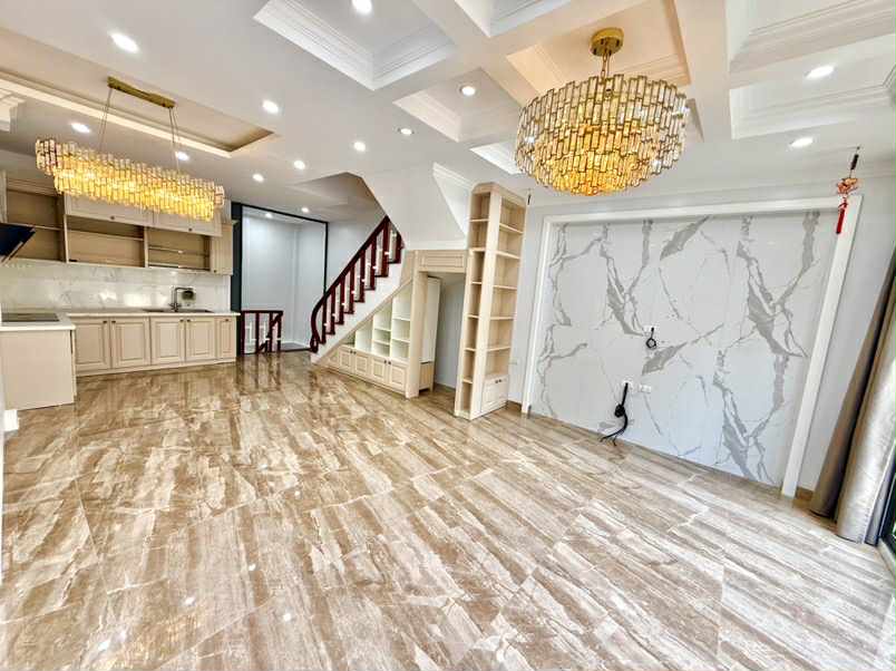 nhà đẹp lô góc Hồng Tiến, 45m x 5 tầng, mặt tiền 4.5m, gara ôtô, phân lô bàn cờ, ôtô chạy vòng 2