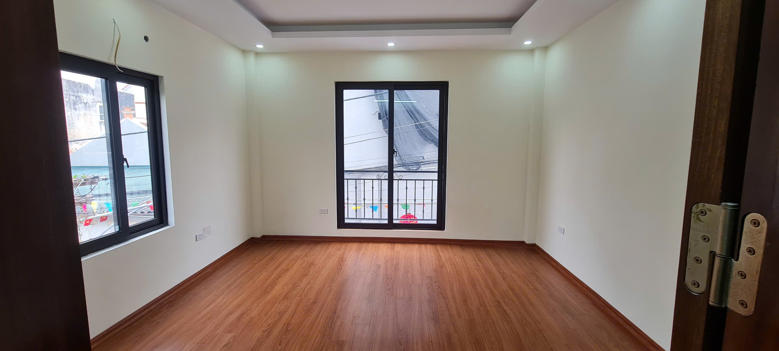 BÁN NHÀ ĐỊNH CÔNG, NGÕ RỘNG 3M, VÀI BƯỚC RA MẶT PHỐ, DT 38M2, NHỈNH 7 TỶ 5