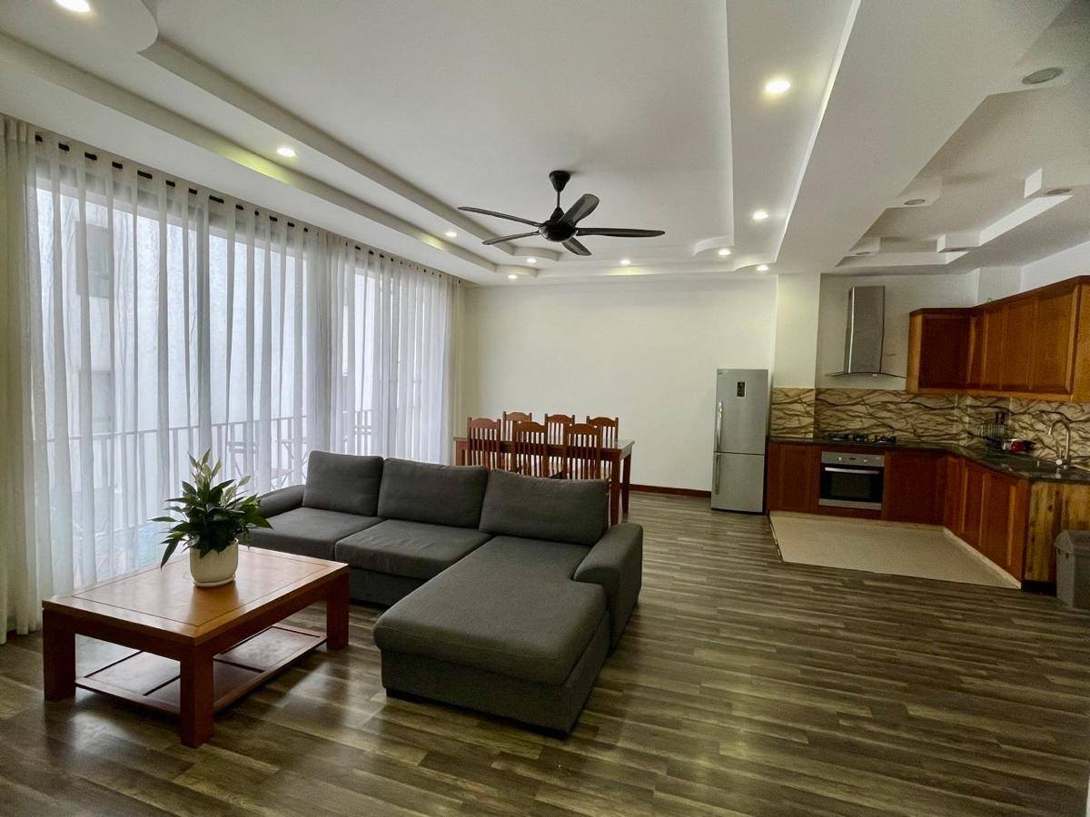 Cần bán Nhà mặt tiền đường Trích Sài, Phường Xuân La, Diện tích 270m², Giá 86 Tỷ 2