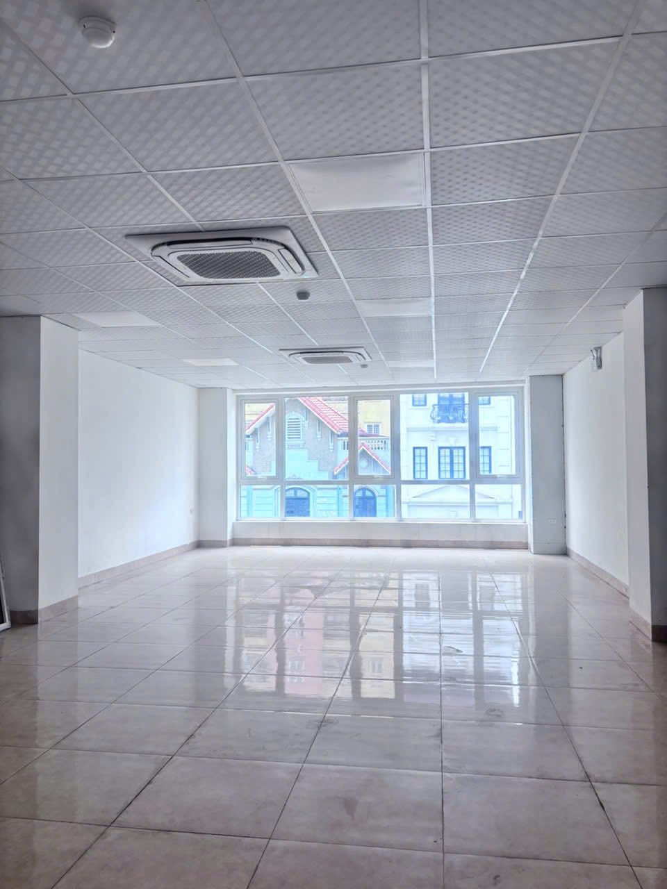 Mặt Phố Trương Công Giai 100M2 7 Tầng Thang Máy MT 6M 67 Tỷ Dòng tiền cao 2