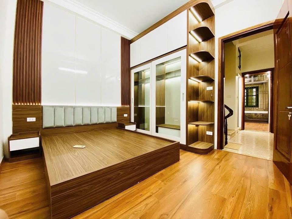 Bán nhà phân lô 75m2, 4 tầng, mặt phố Nguyễn Khuyến, Hà Đông - Ô tô tránh, kinh doanh đỉnh cao. 3