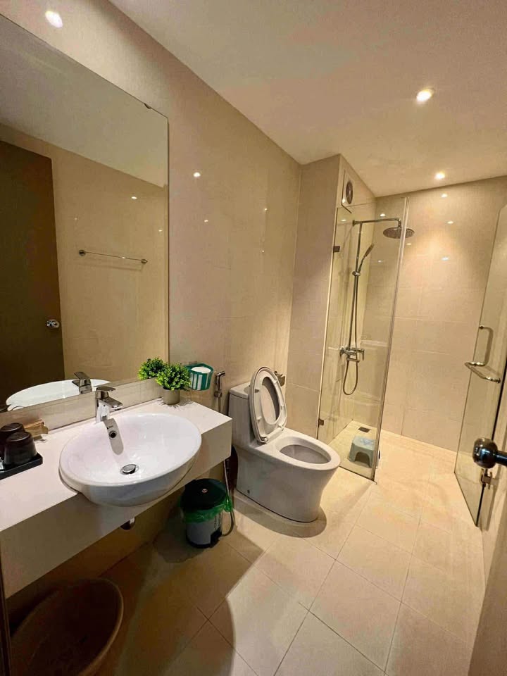 Cần bán Căn hộ chung cư Phường Bãi Cháy, Hạ Long, Diện tích 68m², Giá 2.45 Tỷ 2