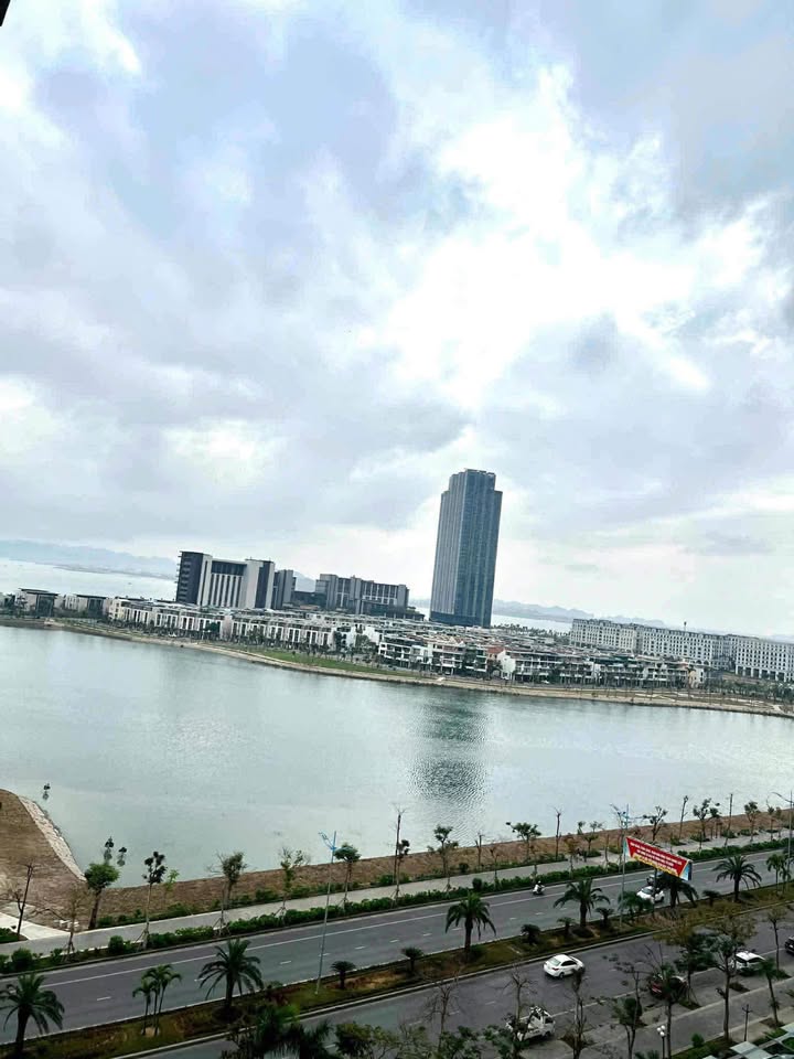 Cần bán Căn hộ chung cư Phường Bãi Cháy, Hạ Long, Diện tích 68m², Giá 2.45 Tỷ 6