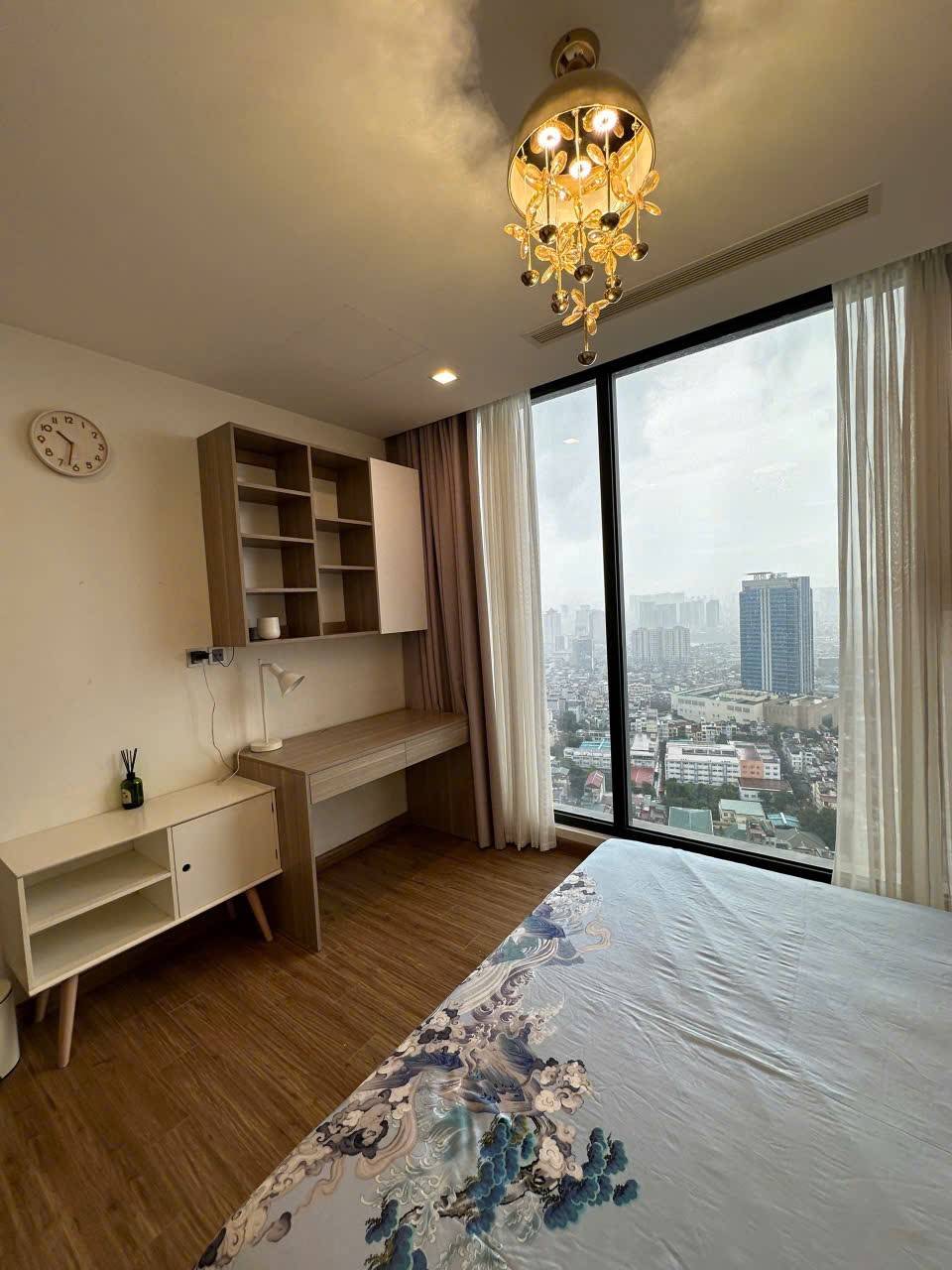 Chính chủ cần cho thuê Vh Metropolis, Liễu Giai, Ba Đình, Hà Nội. 130m. 3