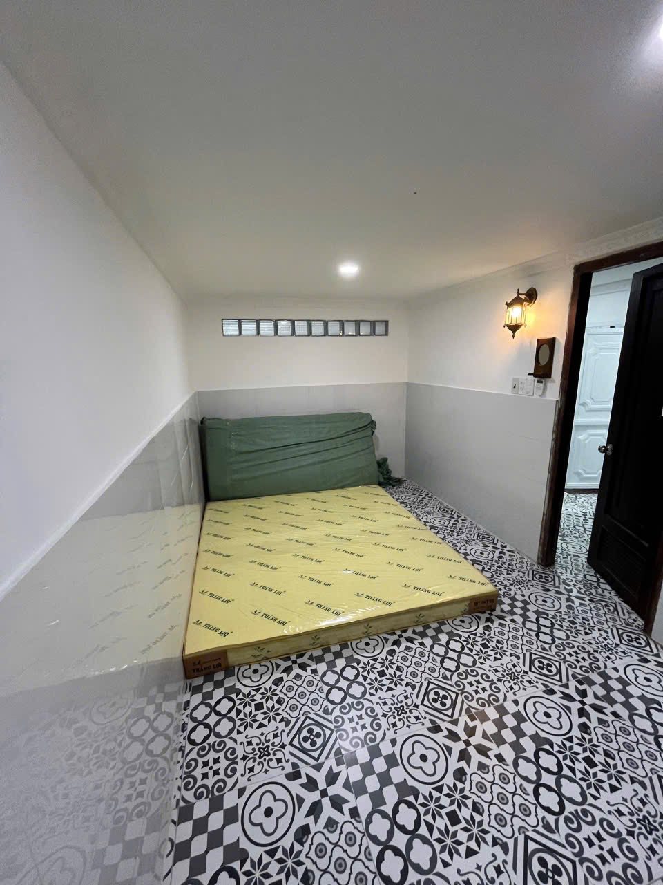 BÁN NHÀ CĂN GÓC CẤP 4 CÓ GÁC LỬNG HẺM Ô TÔ HOÀ TRUNG PHƯỜNG BẮC NHA TRANG 3