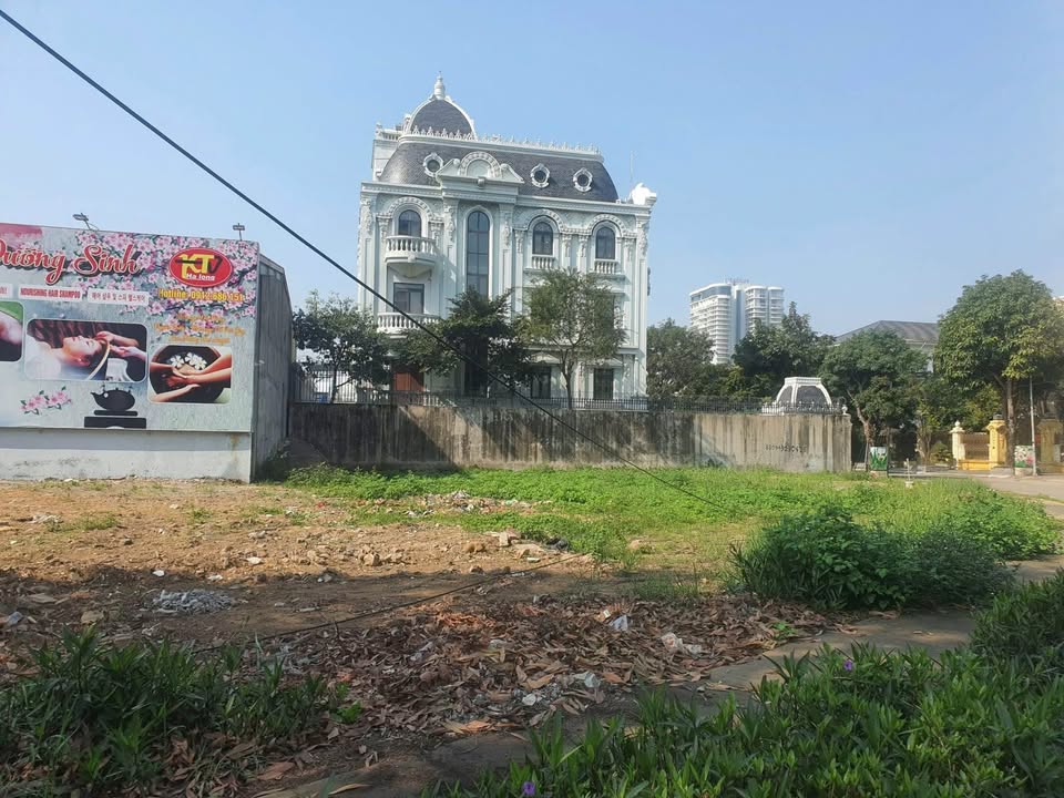 Cần bán Căn hộ chung cư Phường Bãi Cháy, Hạ Long, Diện tích 713m², Giá 31 Tỷ 4
