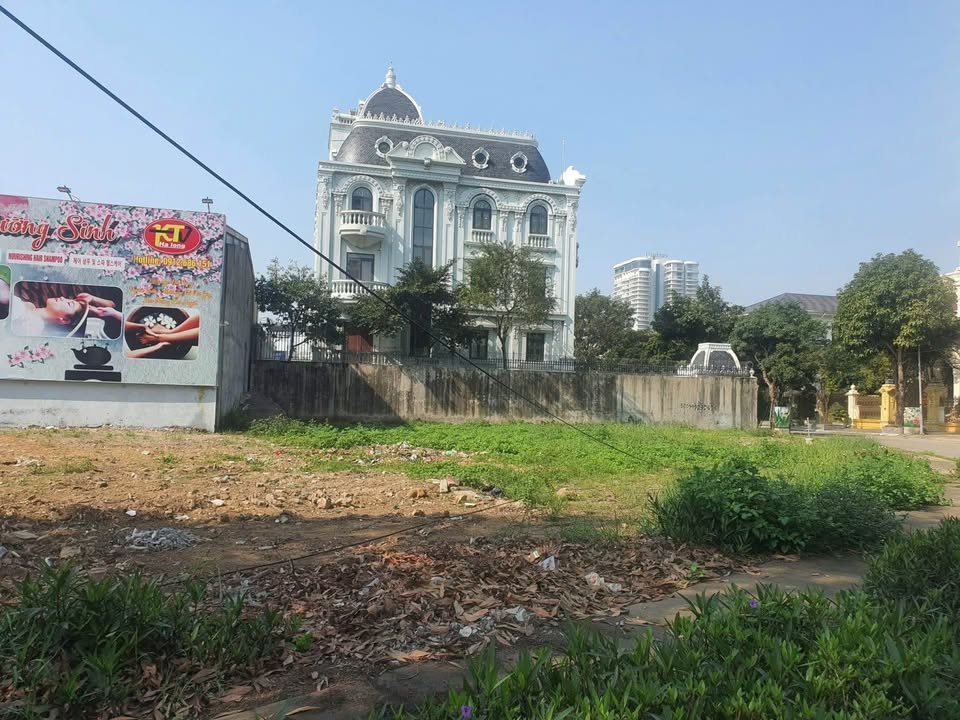 Cần bán Căn hộ chung cư Phường Bãi Cháy, Hạ Long, Diện tích 713m², Giá 31 Tỷ 5