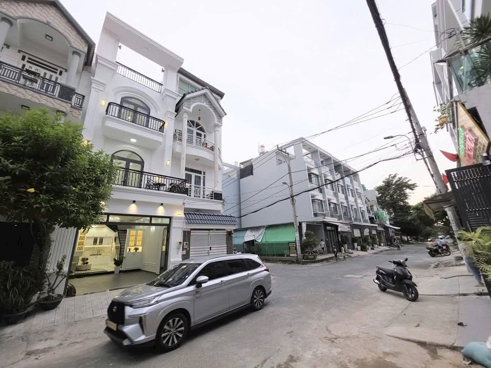 Bán Nhà Mặt Phố KD Đào Tông Nguyên, Nhà Bè: 4 Tầng, Giá 6.9 Tỷ, 3