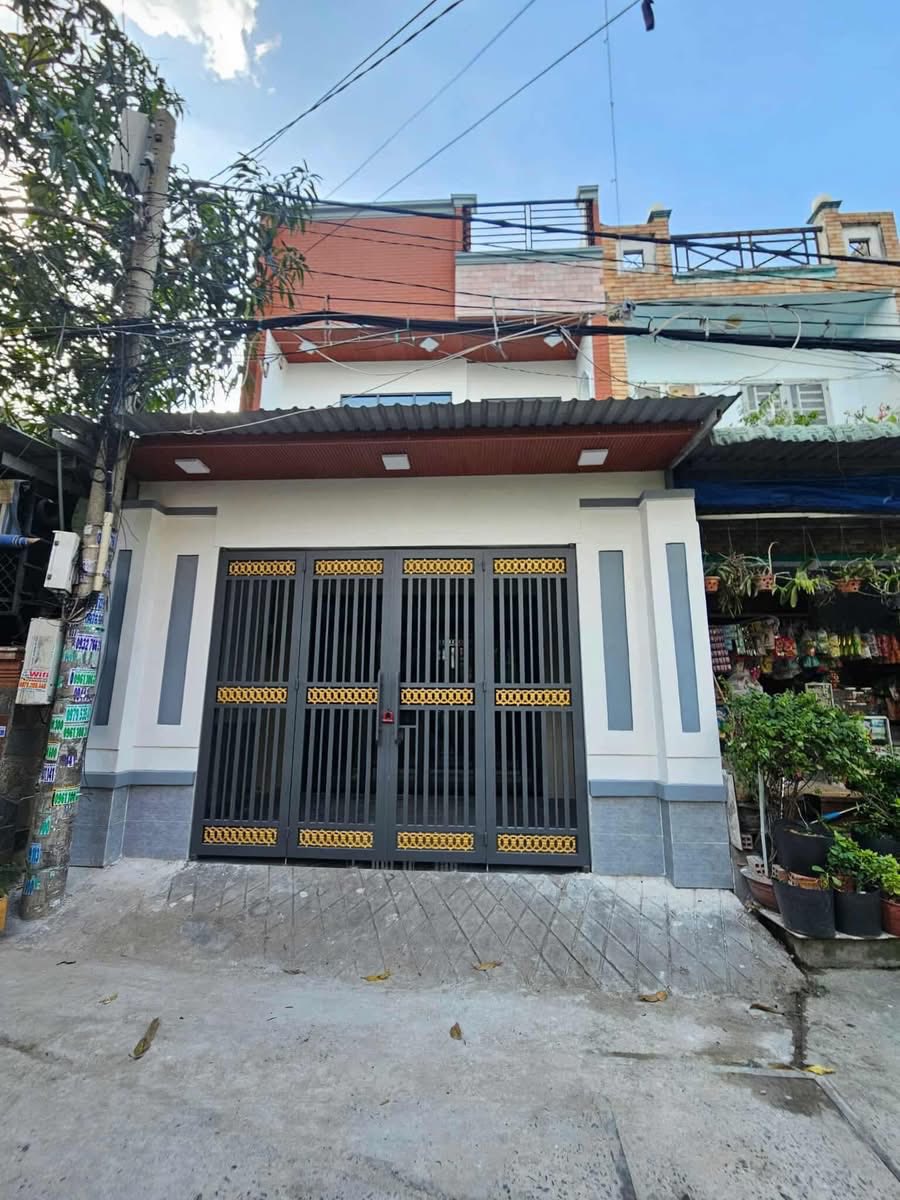 SIÊU PHẨM 2 TẦNG BTCT ĐẸP LUNG LINH - 88M2 - NGANG 5M - MẶT TIỀN ĐƯỜNG XUÂN THỚI 16  - GẦN GIÁO XỨ