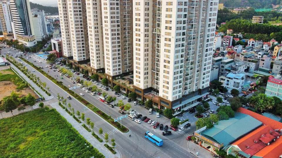 Cần bán Căn hộ chung cư Phường Bãi Cháy, Hạ Long, Diện tích 72m², Giá 2.25 Tỷ