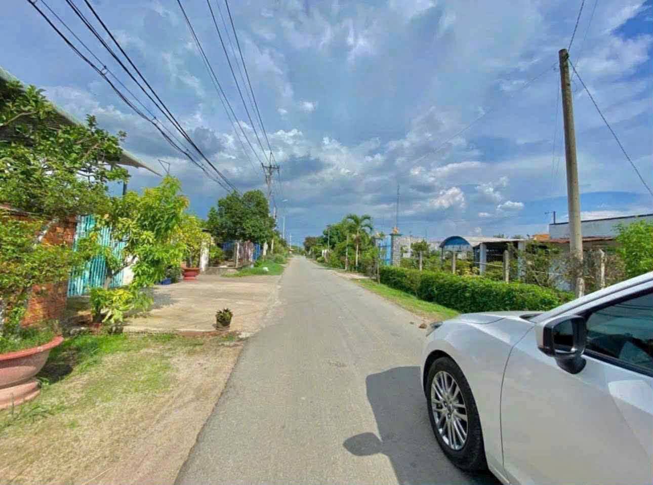 Đất thổ cư 200m² giá chỉ 230 triệu, gần KCN, đường nhựa 7m
