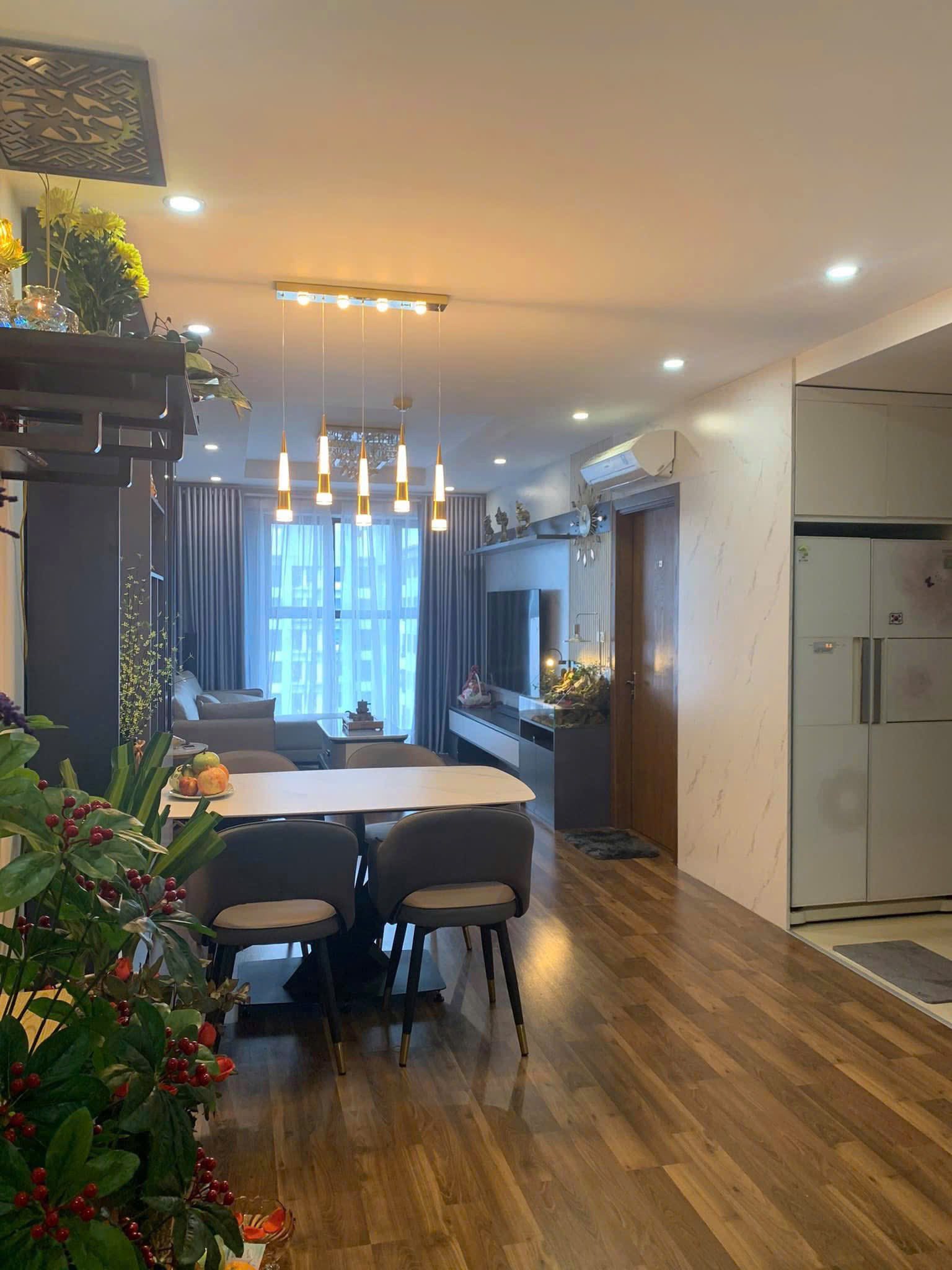 Giá thuê thị trường tốt. Căn hộ Goldmark S4, 2 phòng ngủ 78m.