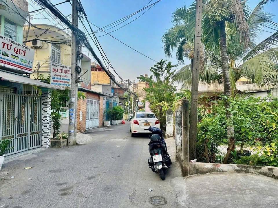 NHÀ 4 TẦNG CĂN GÓC 2 MẶT TIỀN  44M2, HẺM XE HƠI ĐẬU CỬA. GẦN SIÊU THỊ METRO, NGUYỄN THỊ KIỂU. TÂN 5