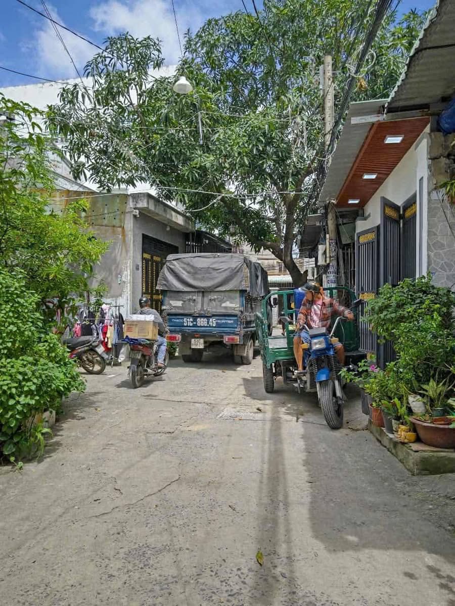 SIÊU PHẨM 2 TẦNG BTCT ĐẸP LUNG LINH - 88M2 - NGANG 5M - MẶT TIỀN ĐƯỜNG XUÂN THỚI 16  - GẦN GIÁO XỨ 5
