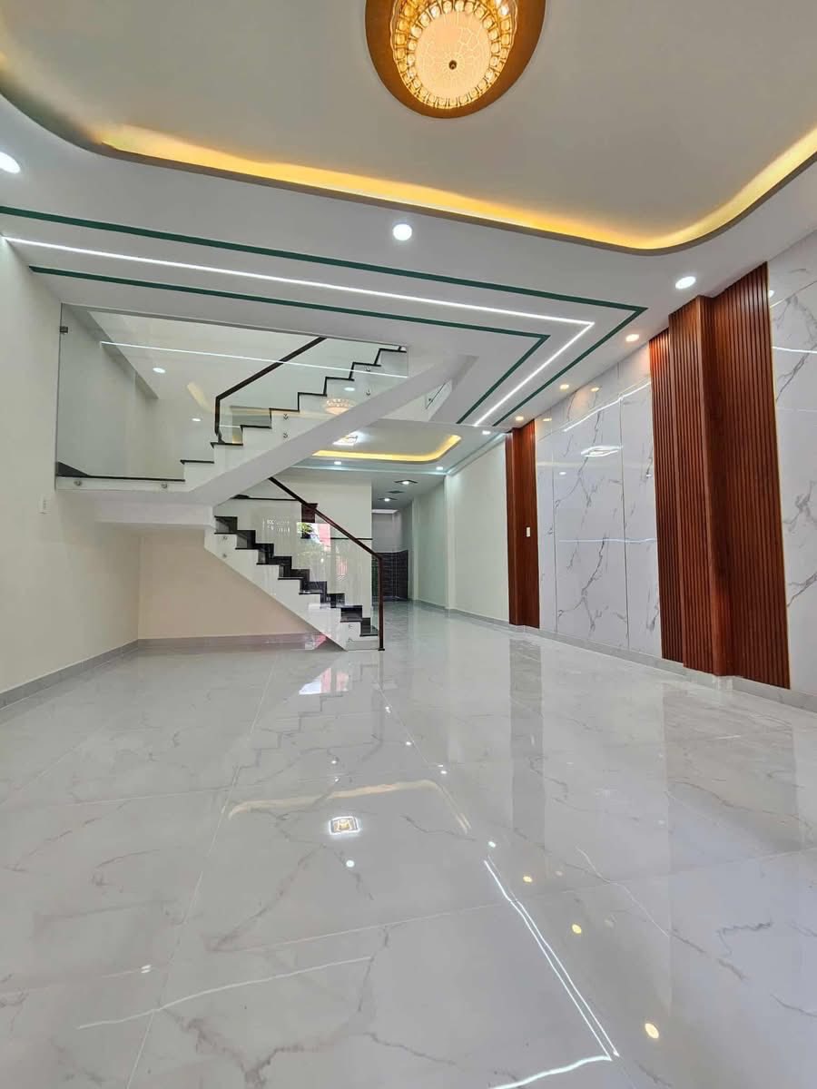 SIÊU PHẨM 2 TẦNG BTCT ĐẸP LUNG LINH - 88M2 - NGANG 5M - MẶT TIỀN ĐƯỜNG XUÂN THỚI 16  - GẦN GIÁO XỨ 2