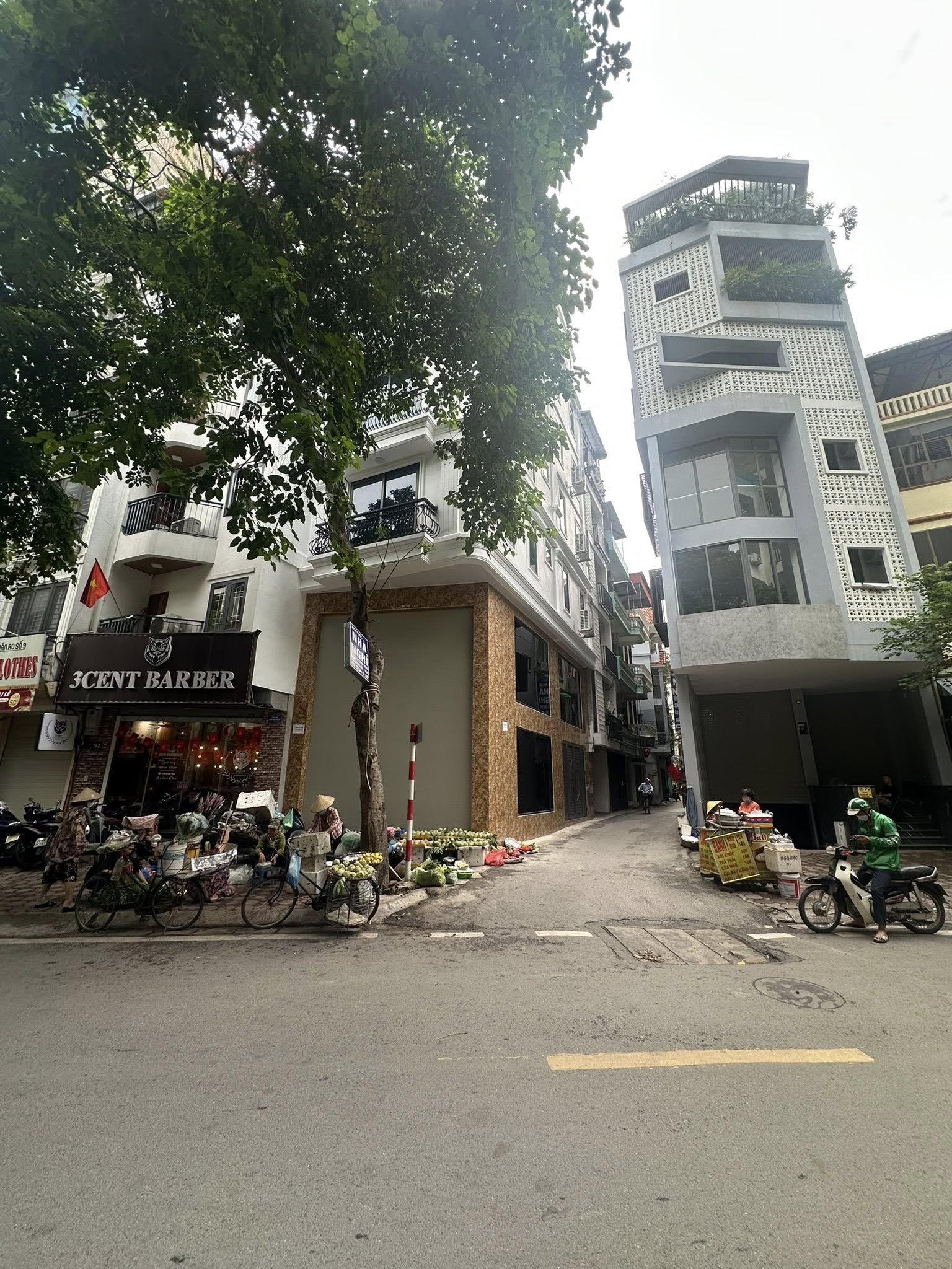 Hiếm có MP Vương Thừa Vũ 75m² 8 tầng lô góc vỉa hè rộng toà văn phòng 52.5 tỷ