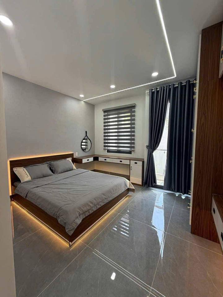 SIÊU PHẨM 5 TẦNG THIẾT KẾ SANG TRỌNG HIỆN ĐẠI 53M2, TẶNG FULL NỘI THẤT CAO CẤP. GẦN NGÃ BA ĐÔNG 4