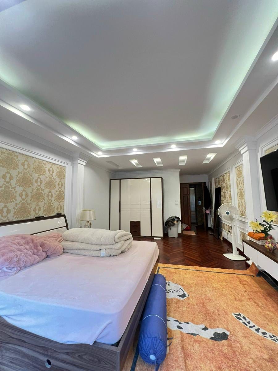 Siêu Hiếm Mặt Phố Thái Hà 80M2 6 Tầng 70 Tỷ Dòng Tiền Tầng 1 70Tr/th 2 Thoáng trước sau