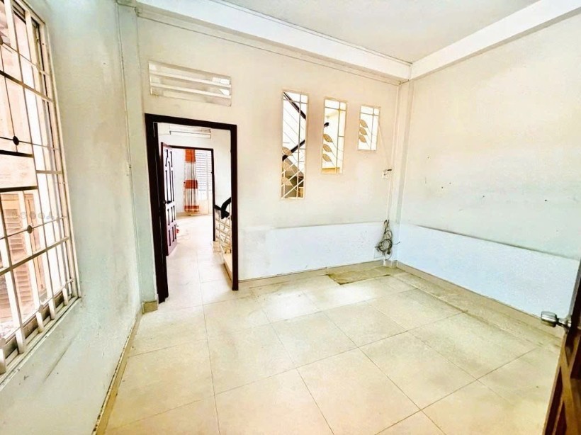 Phú Nhuận - Nhà 3 tầng 76m2 (4x19) - 6 phòng ngủ - Hẻm rộng - Nhỉnh 8 t.ỷ 3