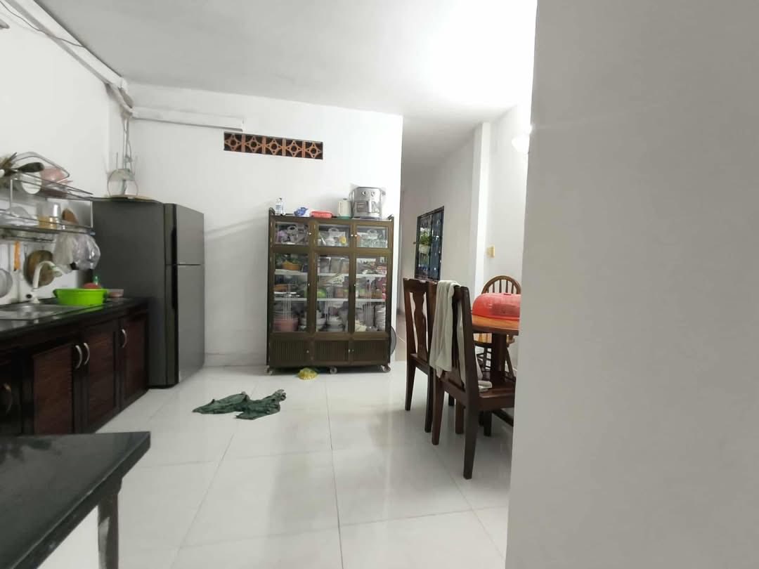 NHÀ 2 TẦNG 134M2 NGANG BỀ THẾ 8M TUYỆT ĐẸP, ĐANG CHIA LÀM 2 CĂN. HẺM XE TẢI THÔNG. TÂN XUÂN. HÓC 3